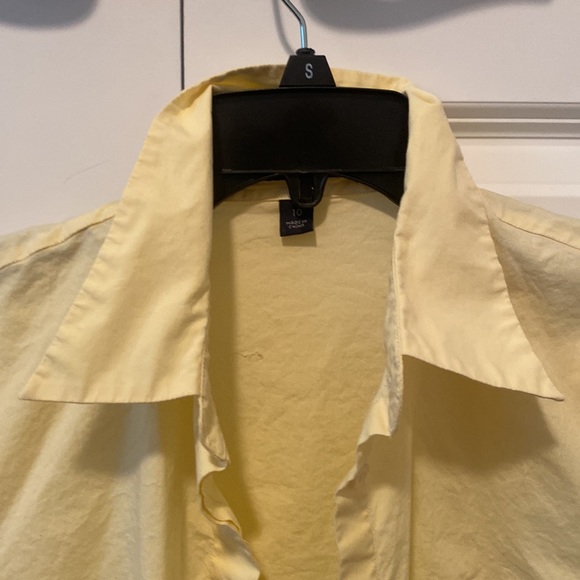 Hilfiger yellow button down womens shirt size 10 never worn - Picture 3 of 5